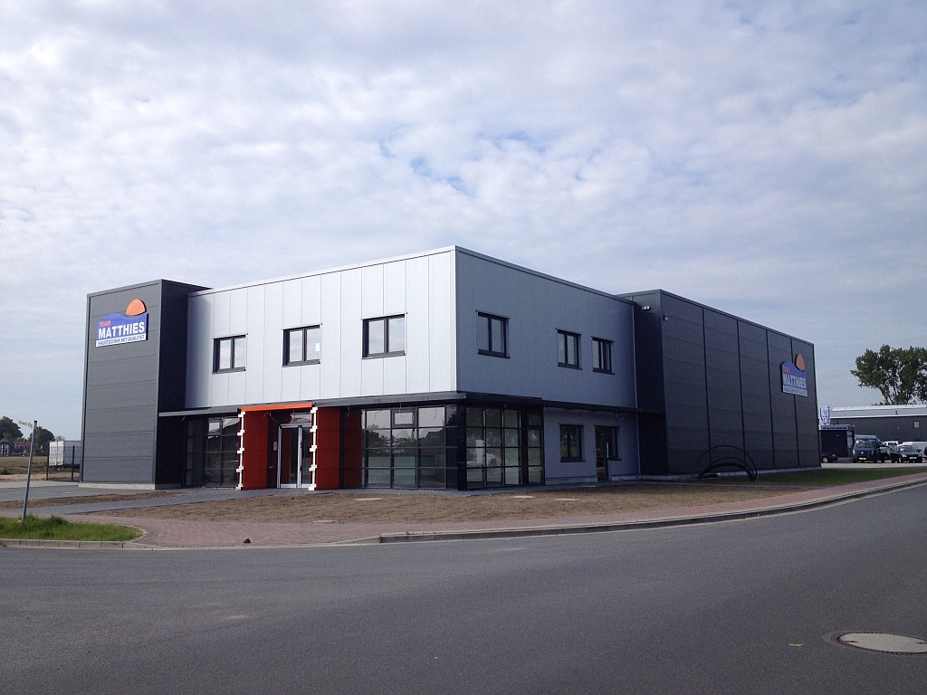 Neubau einer Gewerbehalle mit Büro in Tostedt