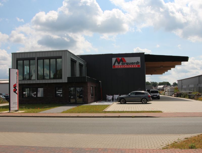 Neubau einer Gewerbehalle mit Büro im KfW55-Energiestandard in Tostedt